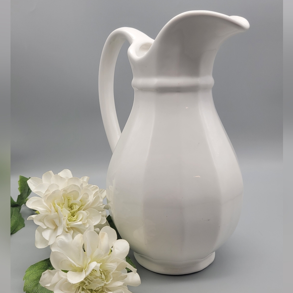 Vintage Pfaltzgraff Heritage White pitcher Large Capacity Mid Century Modern
